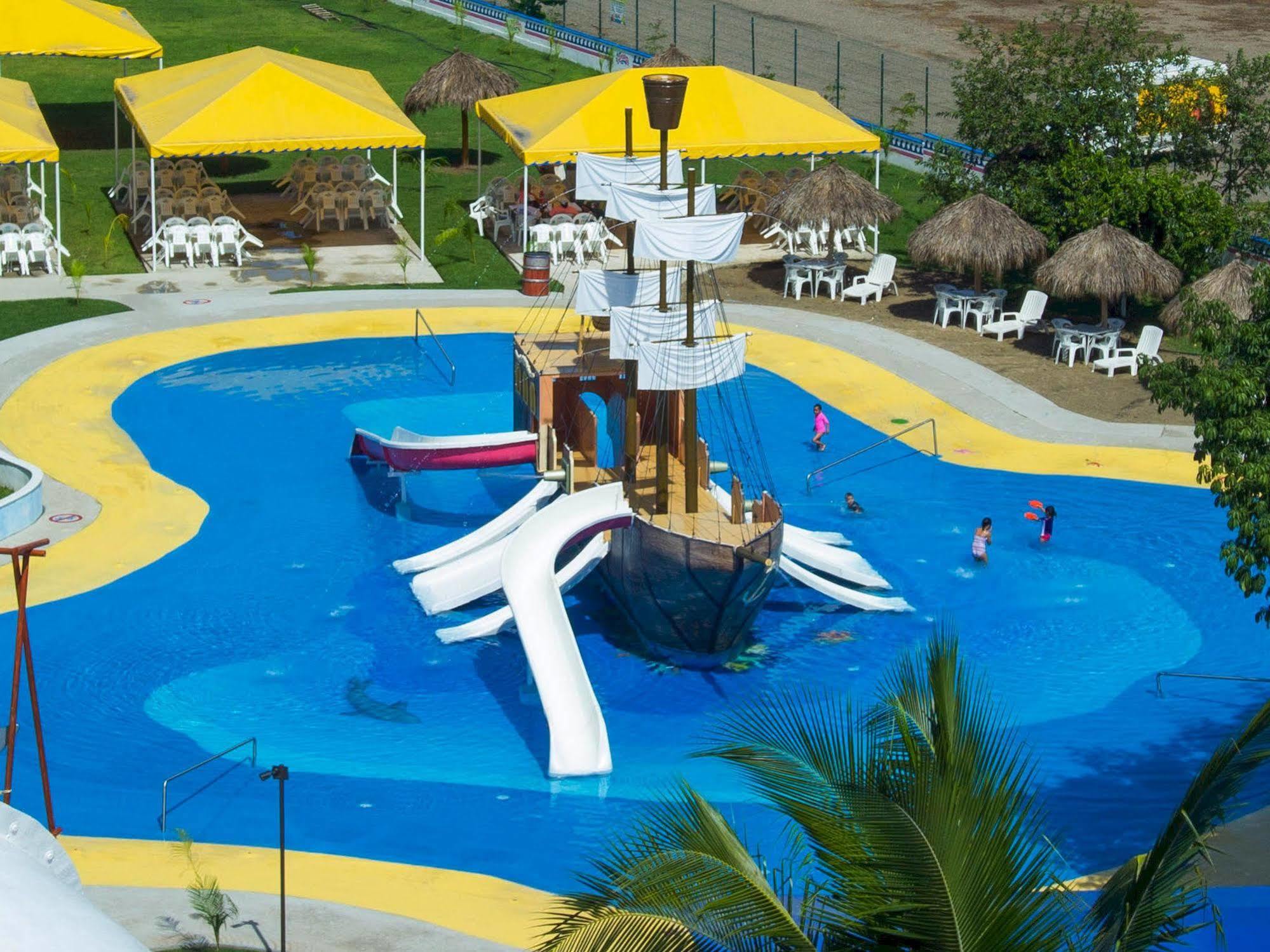 Splash Inn Nuevo Vallarta & Parque Acuatico Екстер'єр фото